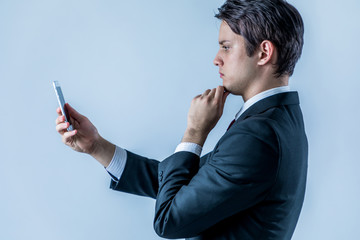 「知らない」では済まされない!?auスマートパスのお得な活用術！